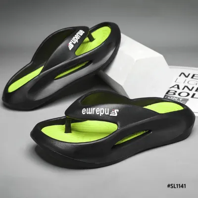 QUANTUM MEN'S SLIPPER